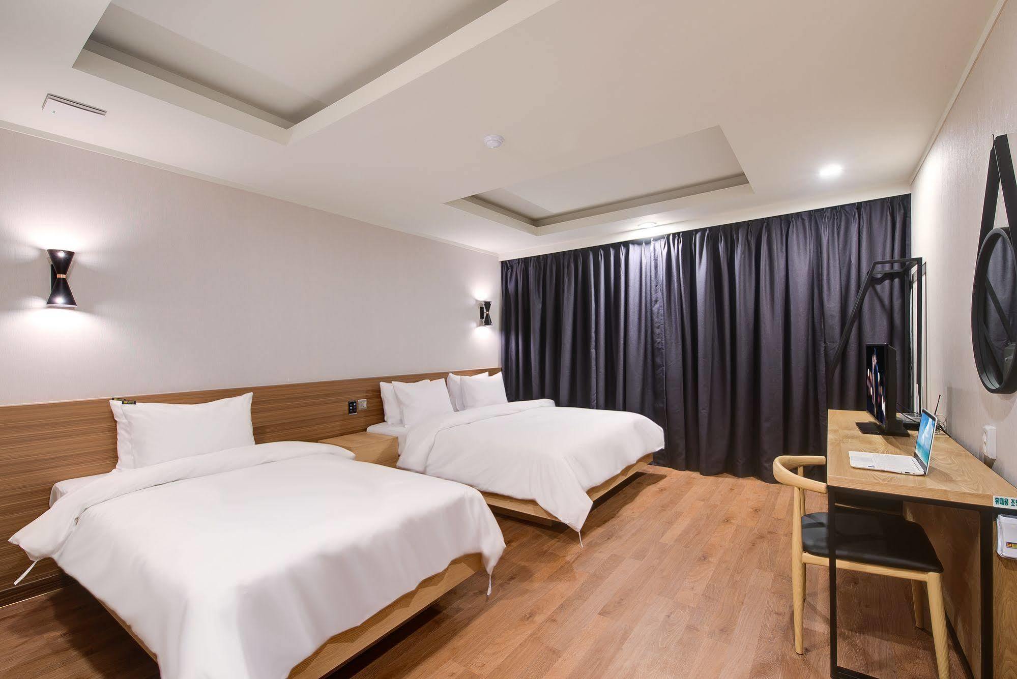 M Hotel Seoel Buitenkant foto